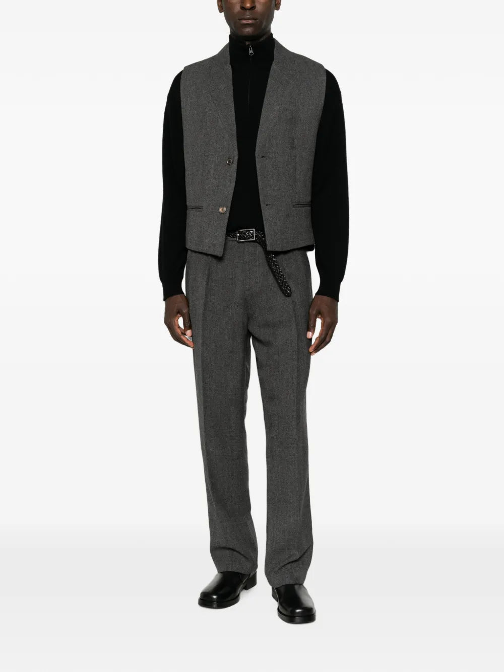Pleated grey trousers
