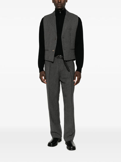 Pleated grey trousers